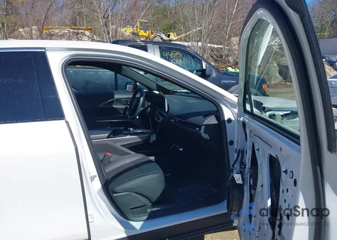 2024 Cadillac Lyriq Luxury W/1Sd z USA, uszkodzony, nr VIN 1GYKPRRL5RZ129277